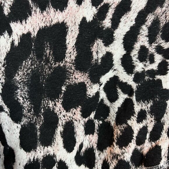 NEW Chaser Cross Back Animal Print Leopard Sweatshirt Top Size Small Comfy Cozy - Picture 4 of 6